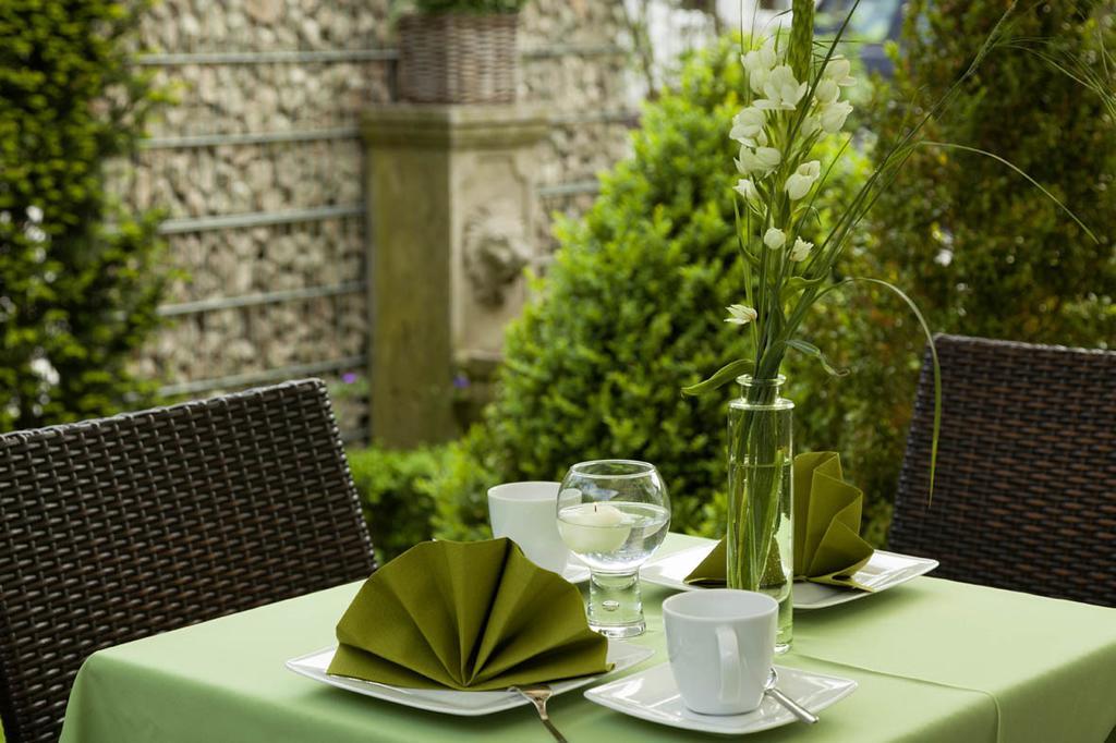 Hotel Villa Rosa Allershausen Exterior photo